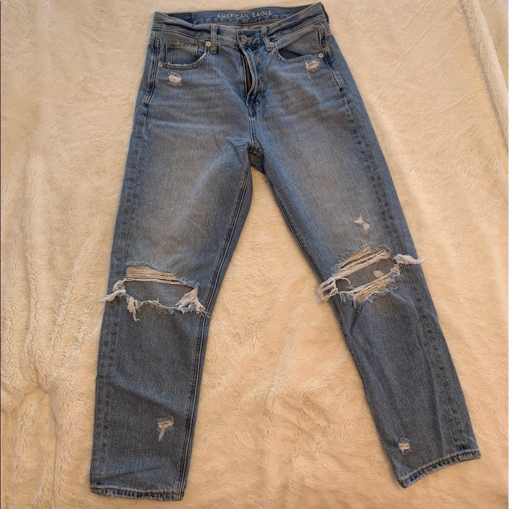 American Eagle high rise mom jean